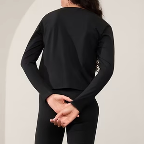 Athleta Essential V-Neck Top, New with Tag, M - Picture 4 of 8